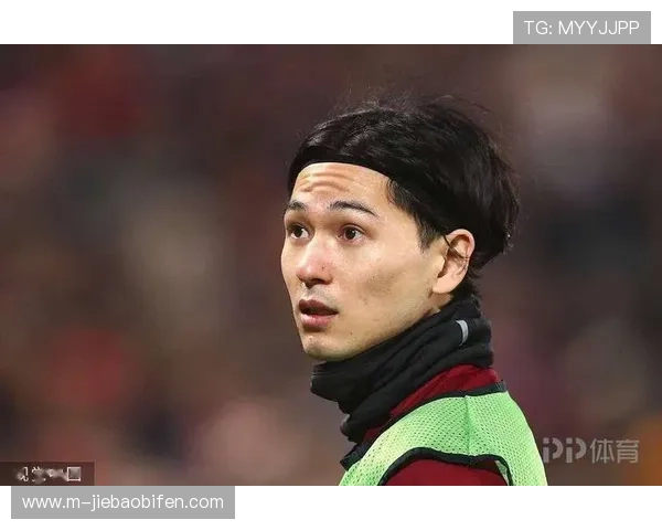 摩纳哥官方宣布南野拓实左膝前十字韧带断裂，赛季报销